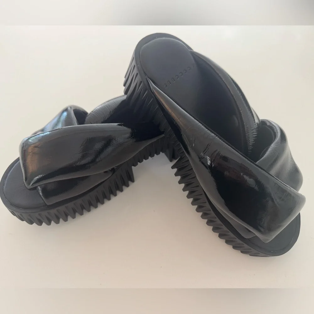 4CCCCEESS Black Women's Slide Sandals Pila Anda Shadow 38 never worn - Picture 1 of 6